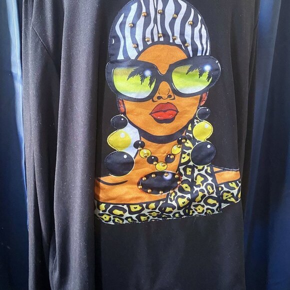 Free Kisses - Caribbean Queen Graphic Hoodie - Picture 3 of 6